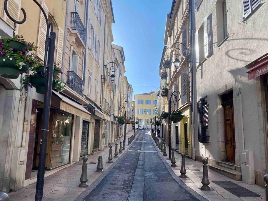 Au Coeur Du Viel Antibes - Cosy Appartement Zewnętrze zdjęcie